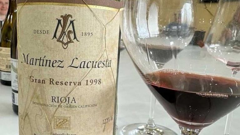 visita-a-bodegas-martinez-lacuesta-04